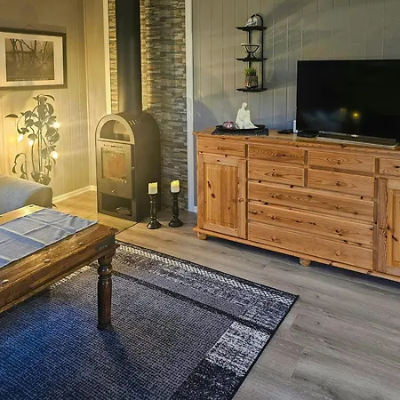 شقة Charming Farm On Averoy Island Lyngstad